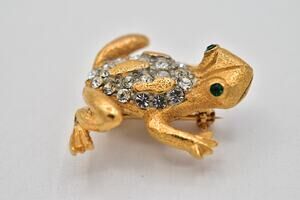 Vintage NOS Frog Brooch Rhinestone Crystal Green Gold Animal Figural Pin 80s NS5